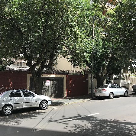 Pousada Hostel Universitario لوندرينا المظهر الخارجي الصورة